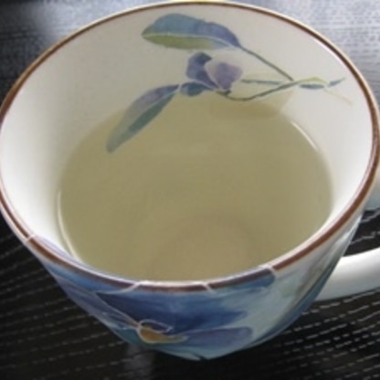こんばんは(^-^*)大葉のお茶。爽やかな香りで癒されます♪ステキなアイデアですね。これからも頂きたいお茶になりましたよ〜ご馳走様でした！